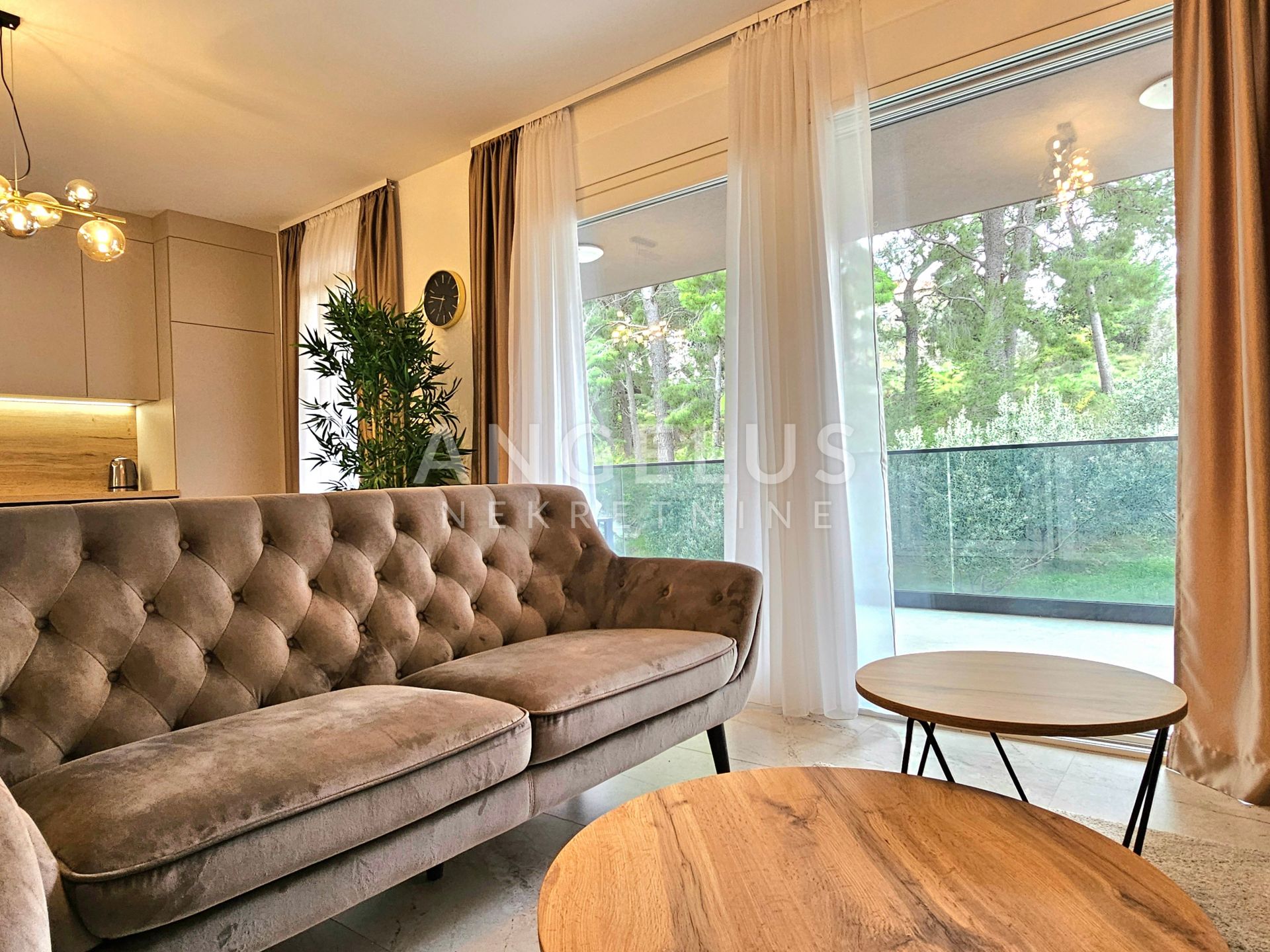 Stan Na prodaju -  Strožanac