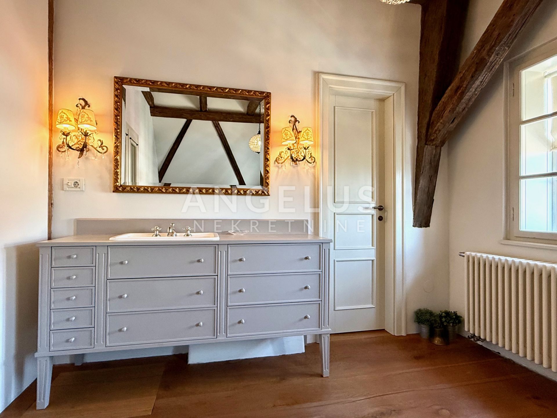 Apartma Na predaj -  Gornji grad