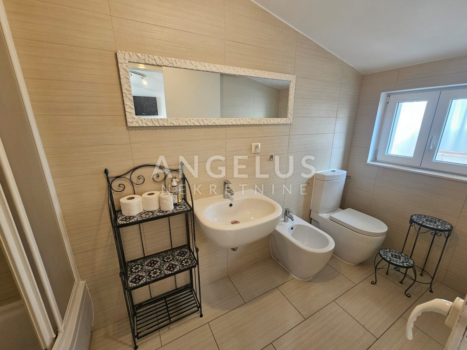 Casa In vendita - Splitsko-dalmatinska Kaštel Lukšić
