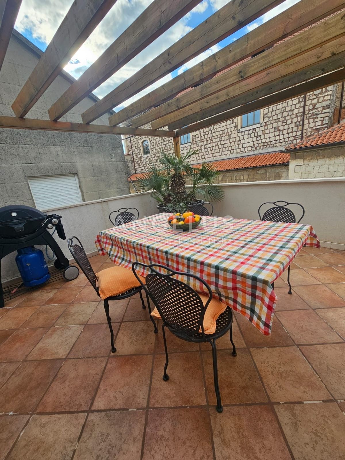 Casa In vendita - Splitsko-dalmatinska Kaštel Lukšić
