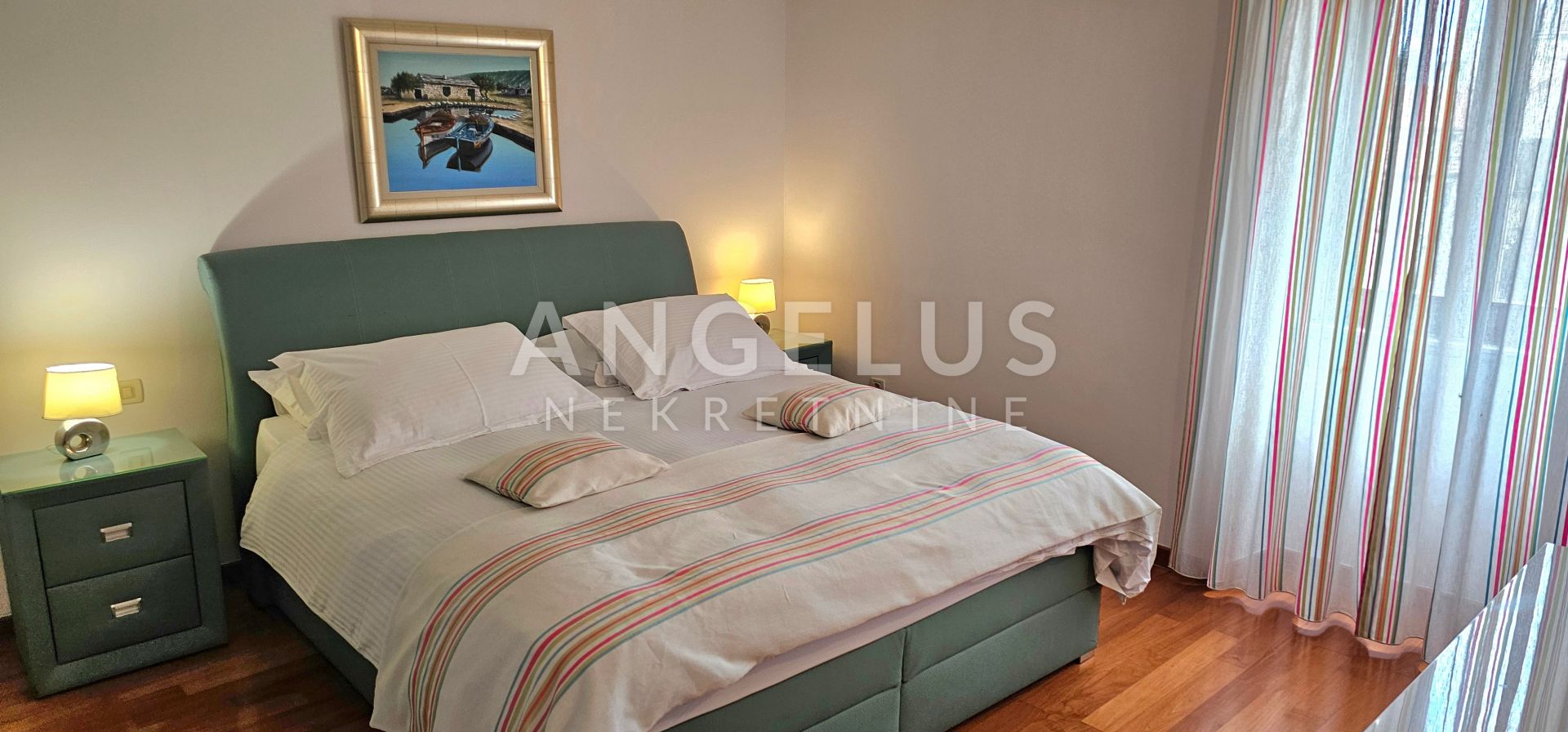 Flat For sale -  Grad