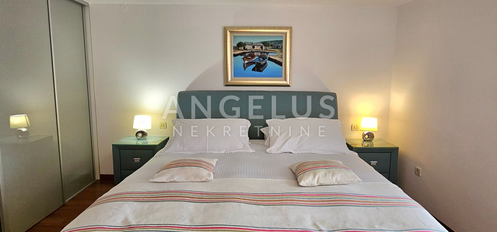 Flat For sale -  Grad