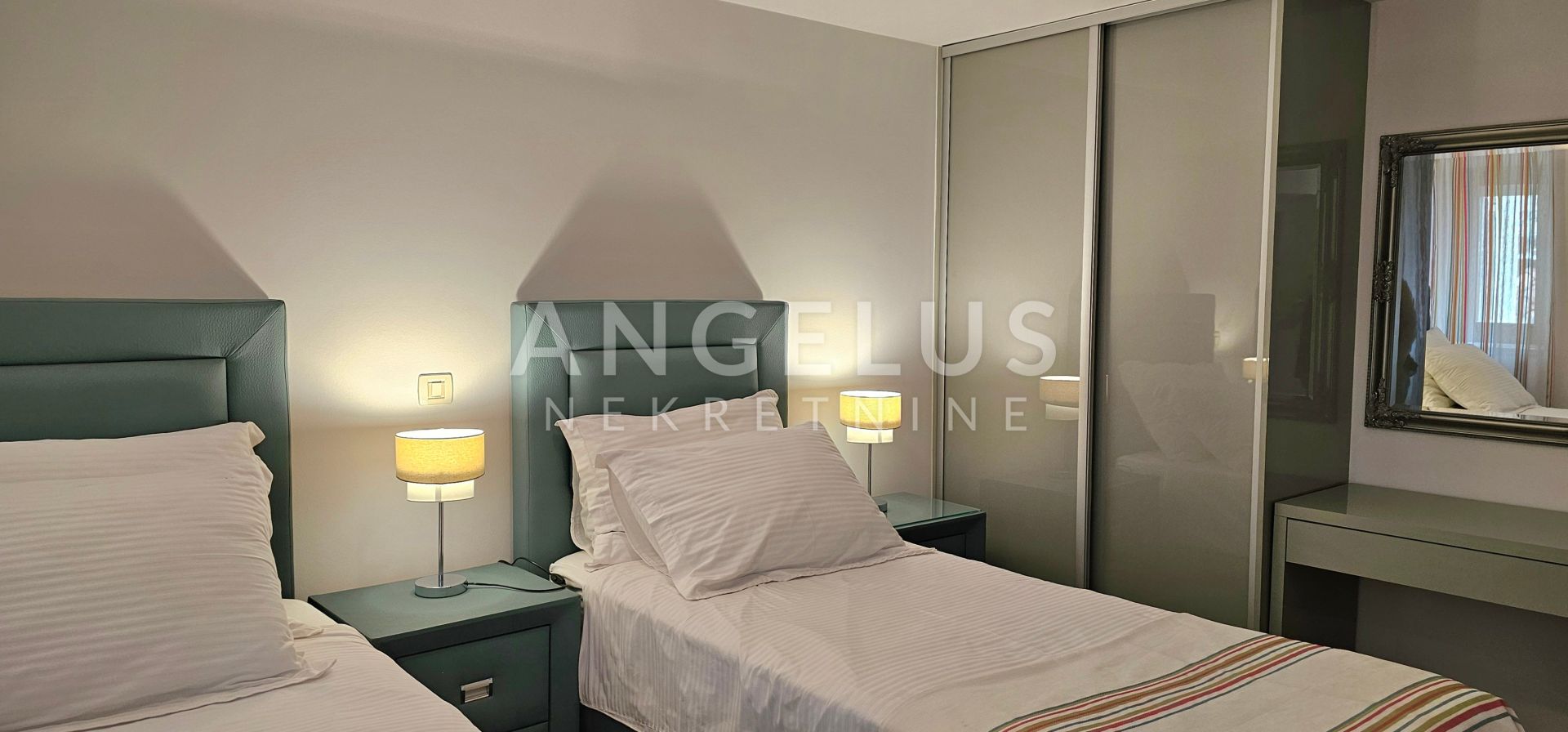 Flat For sale -  Grad