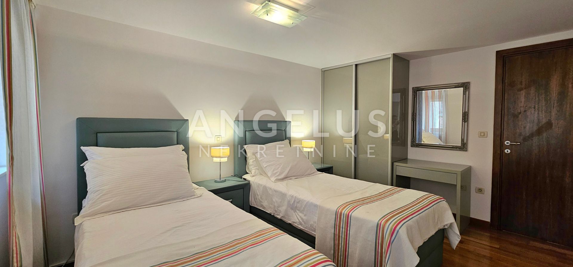 Flat For sale -  Grad