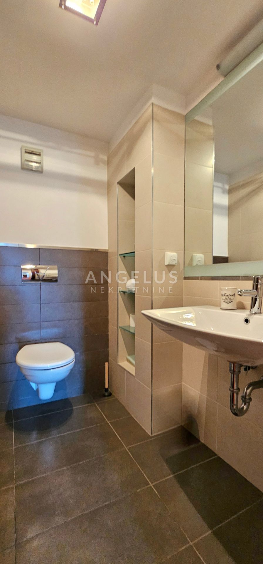 Flat For sale -  Grad