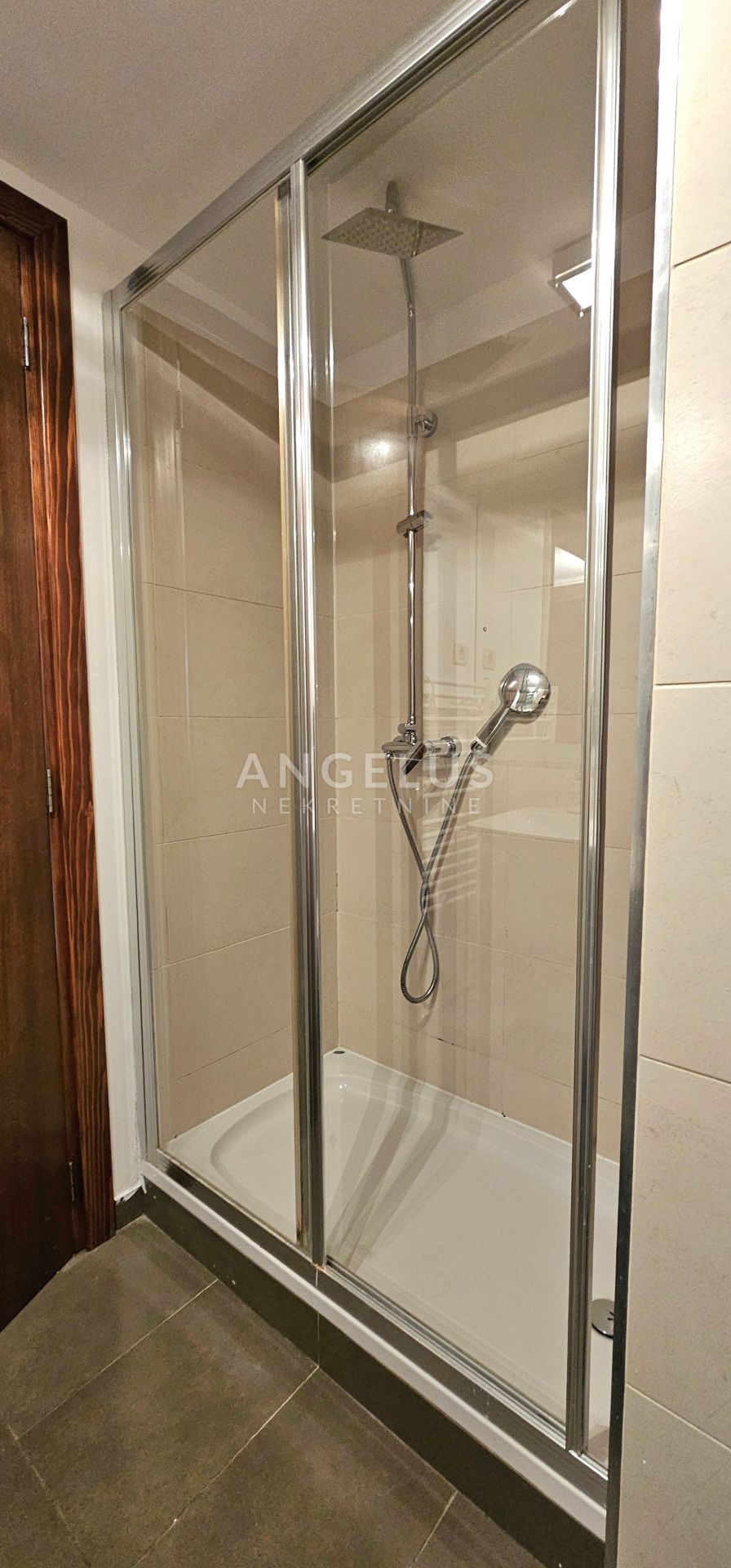 Flat For sale -  Grad