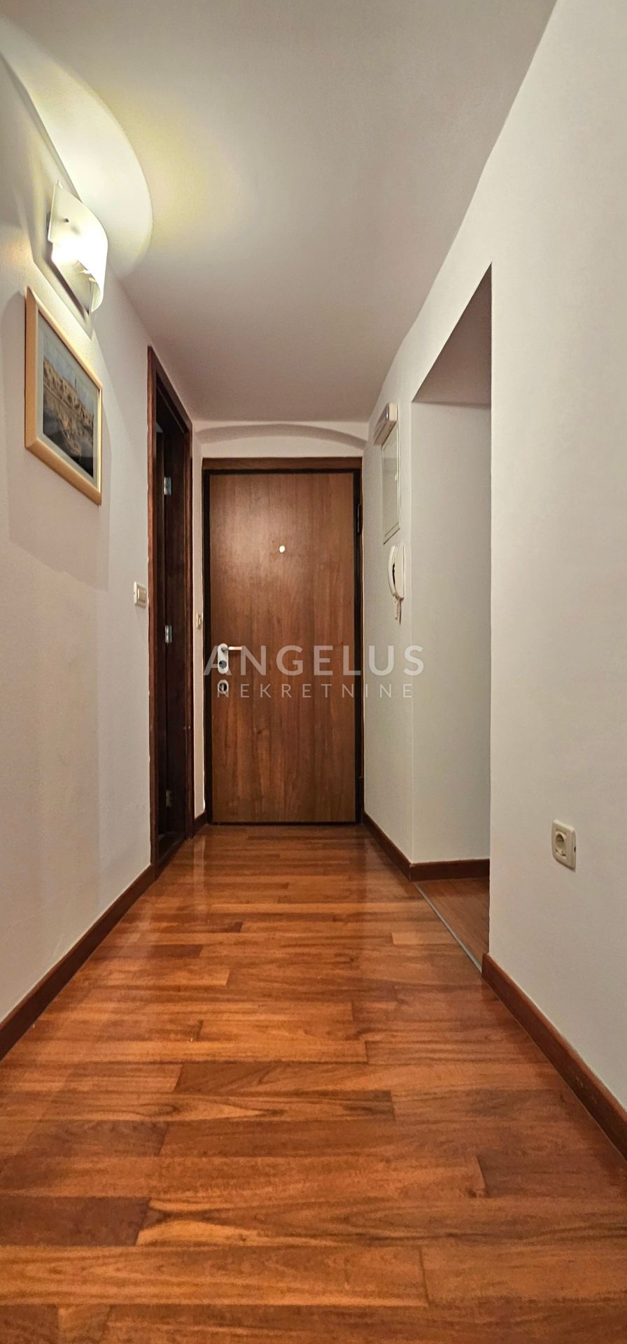 Flat For sale -  Grad