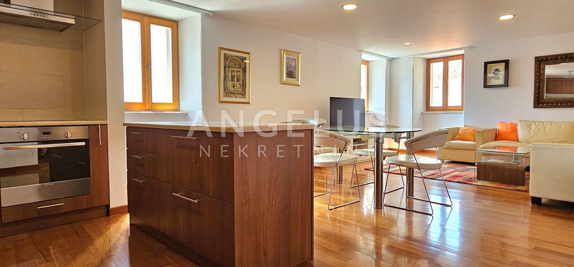 Flat For sale -  Grad