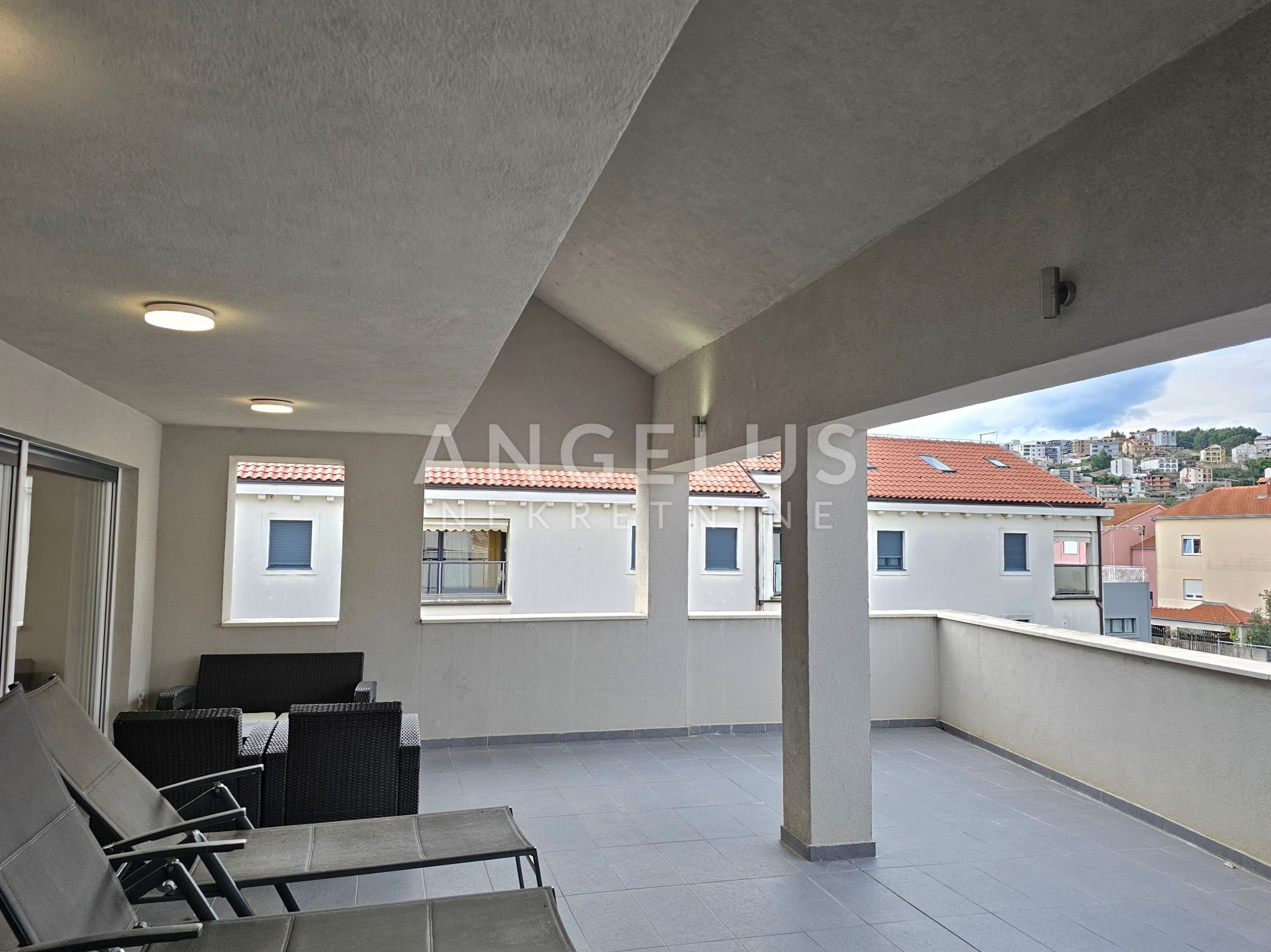 Flat For sale -  Podstrana