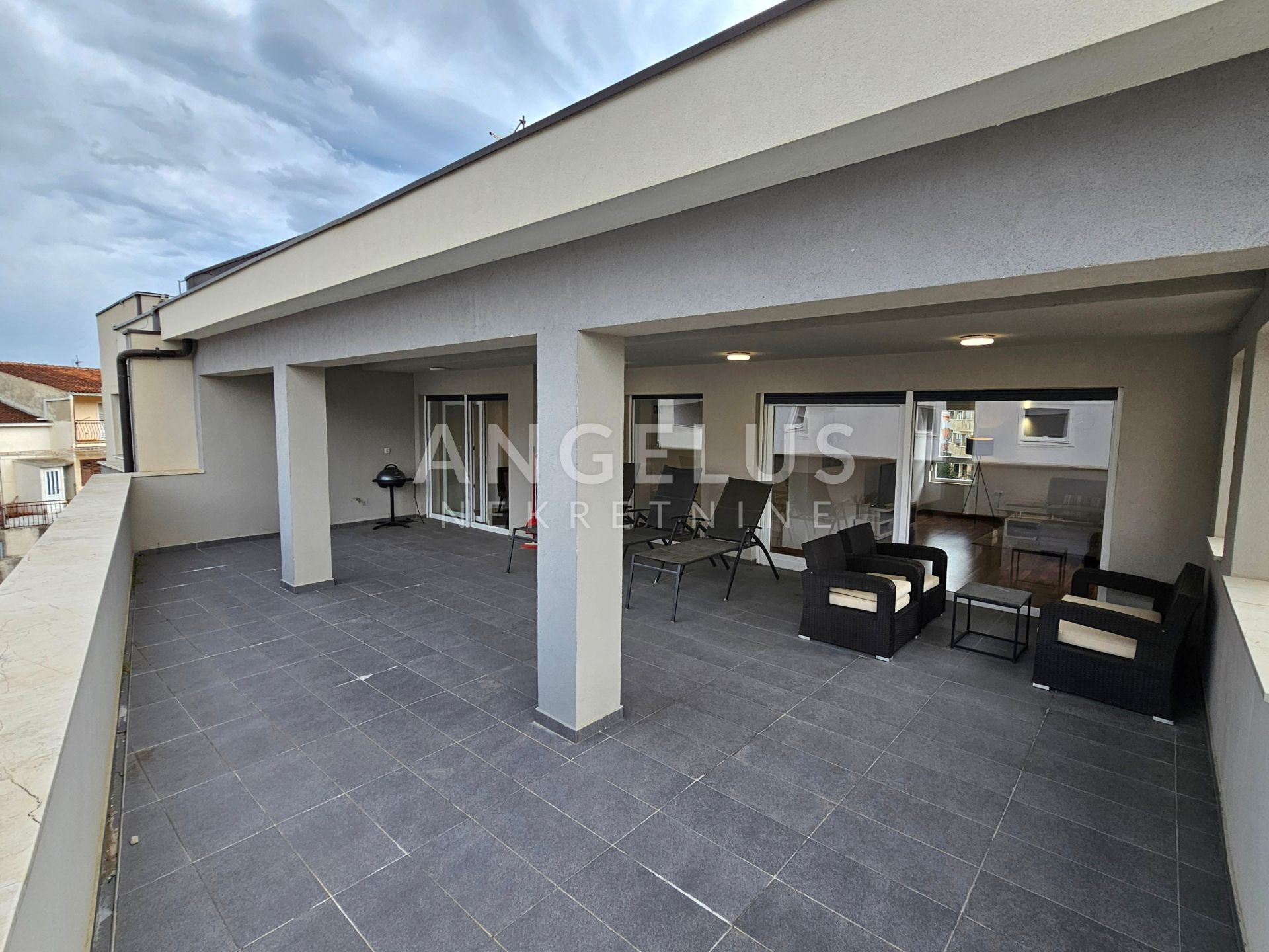 Flat For sale -  Podstrana