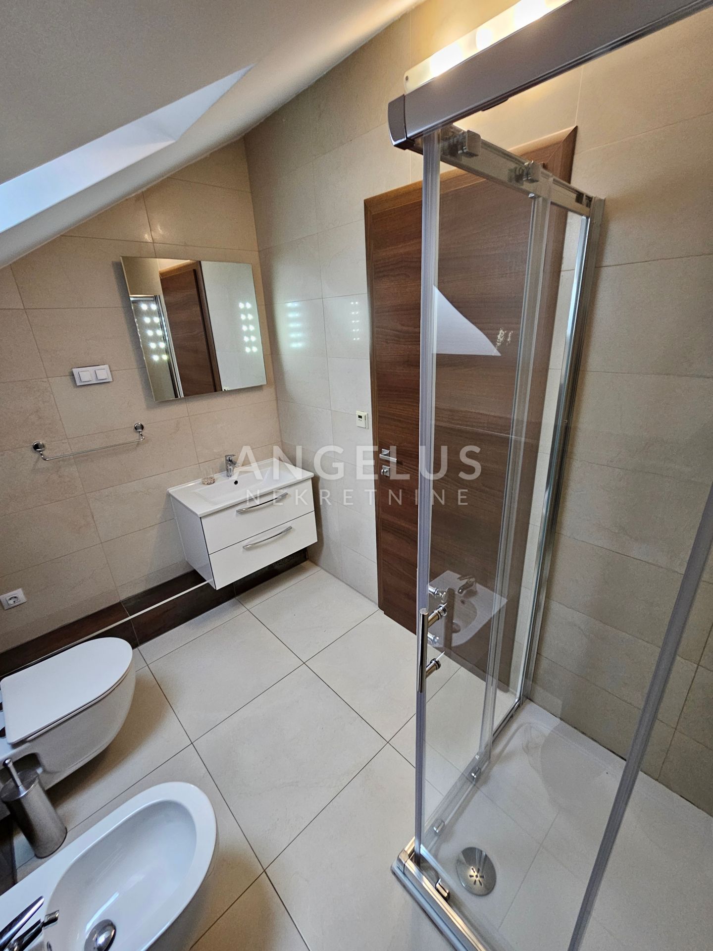 Flat For sale -  Podstrana