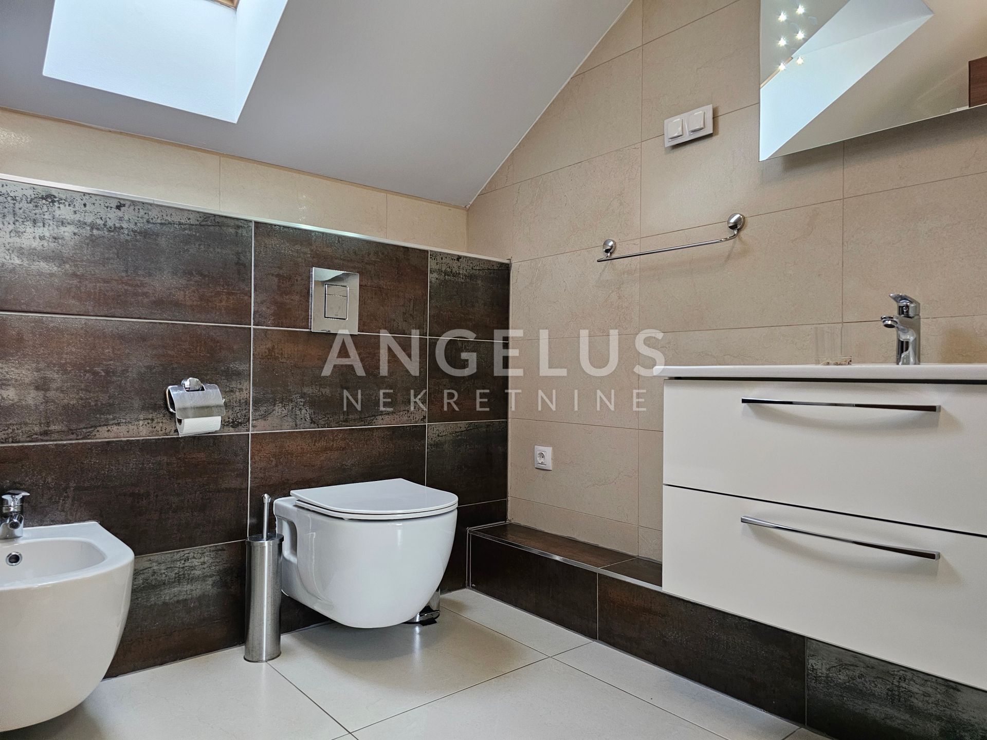 Flat For sale -  Podstrana