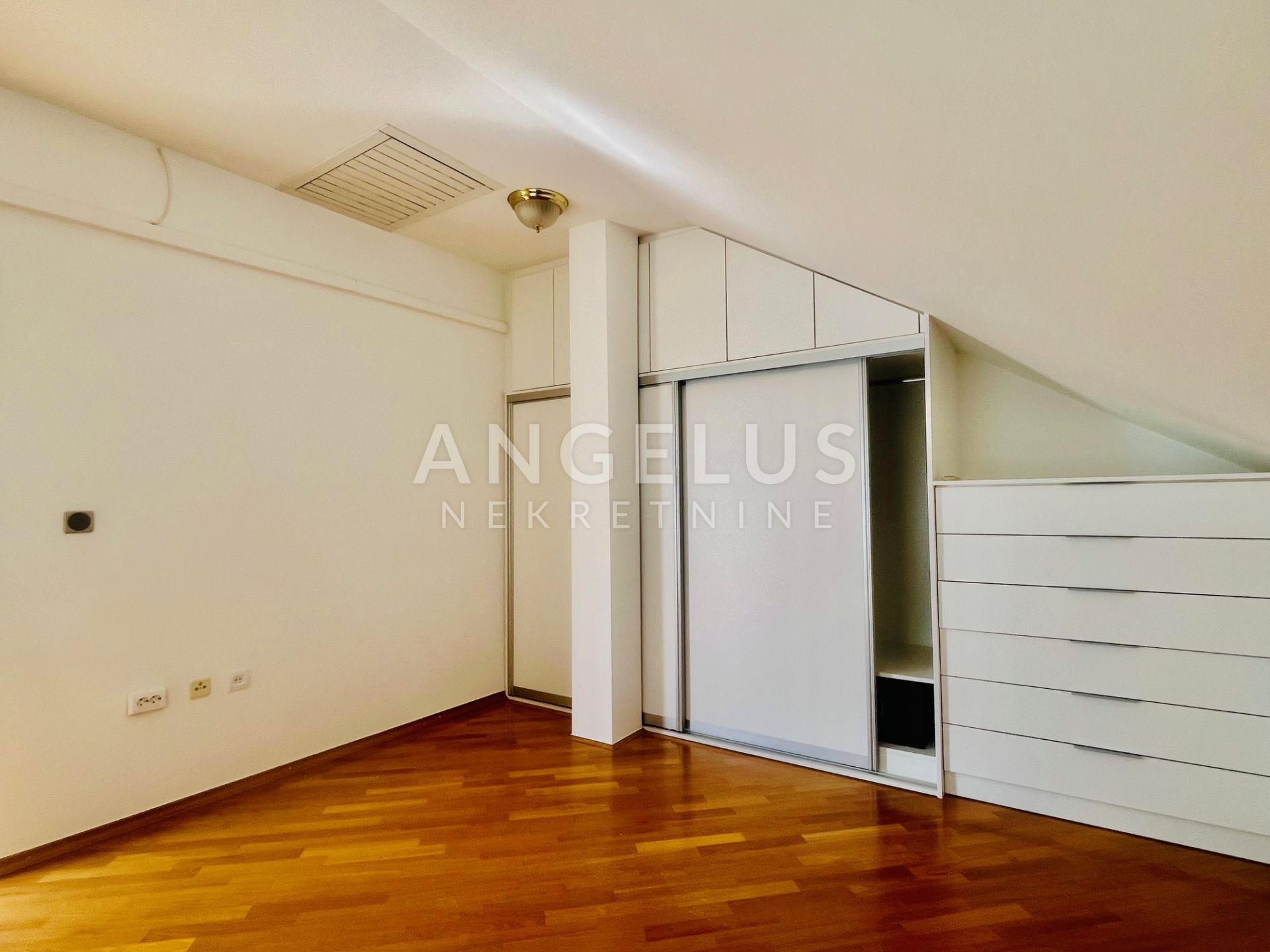 Apartmán Na predaj - Grad Zagreb Šalata