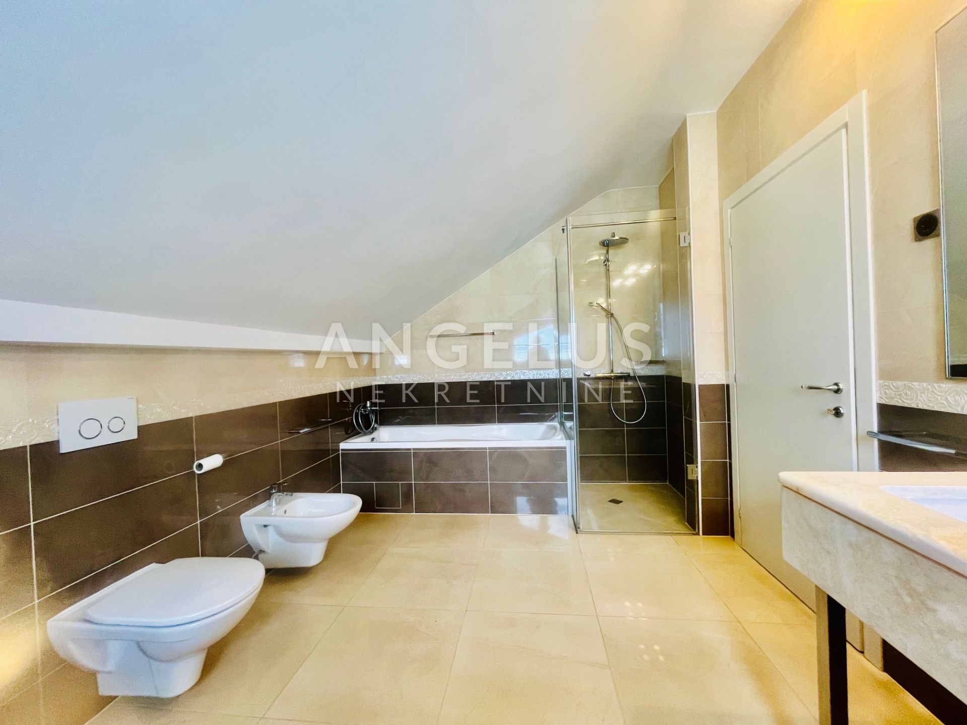 Apartmán Na predaj - Grad Zagreb šalata - foto 5/24