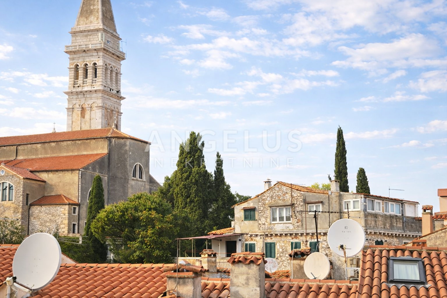 Mieszkanie Na sprzedaż -  Rovinj