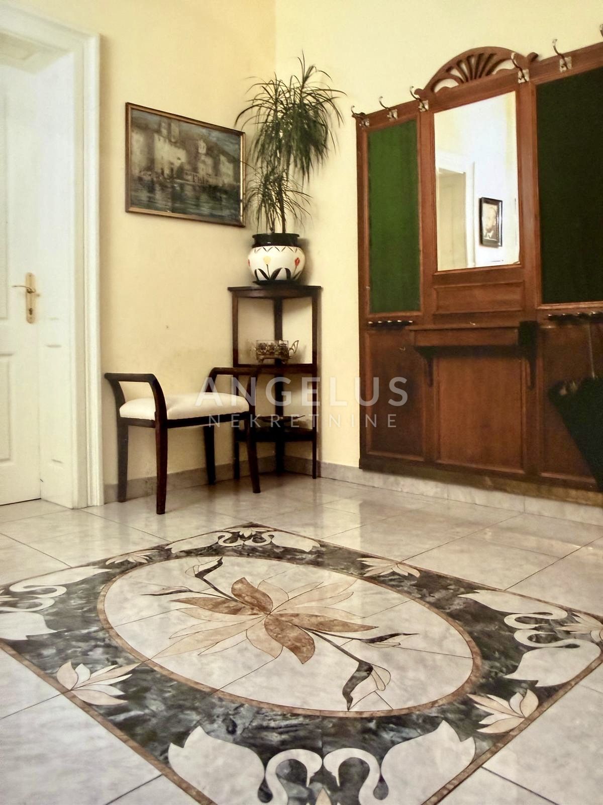 Flat For sale -  Donji grad