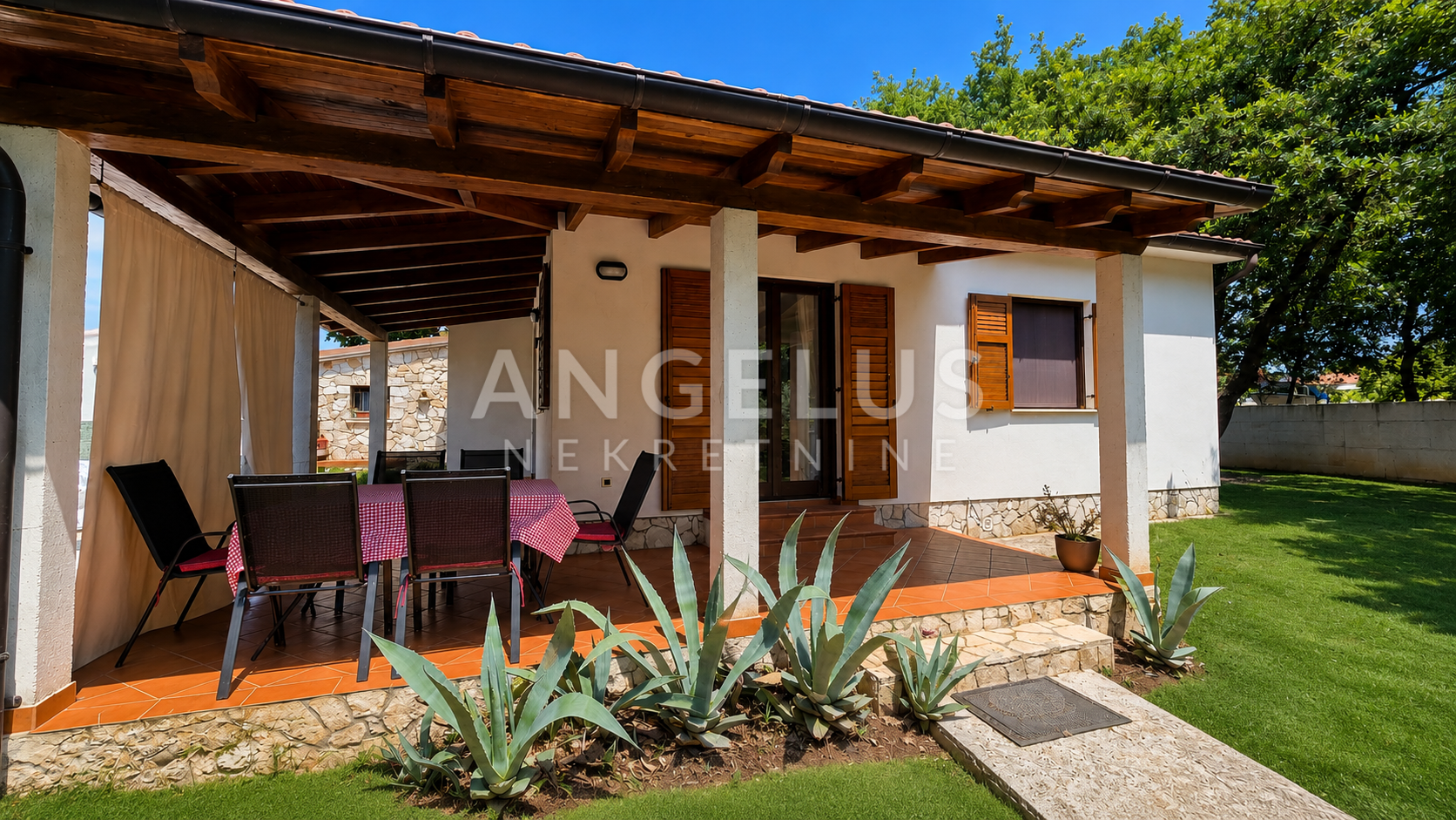Casa In vendita -  Valbandon