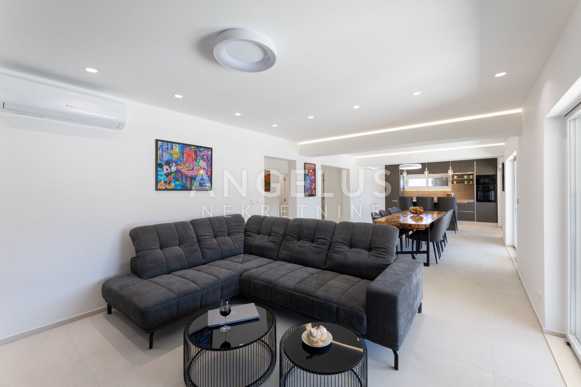 Dom Na sprzedaż - Splitsko-dalmatinska Ljubitovica