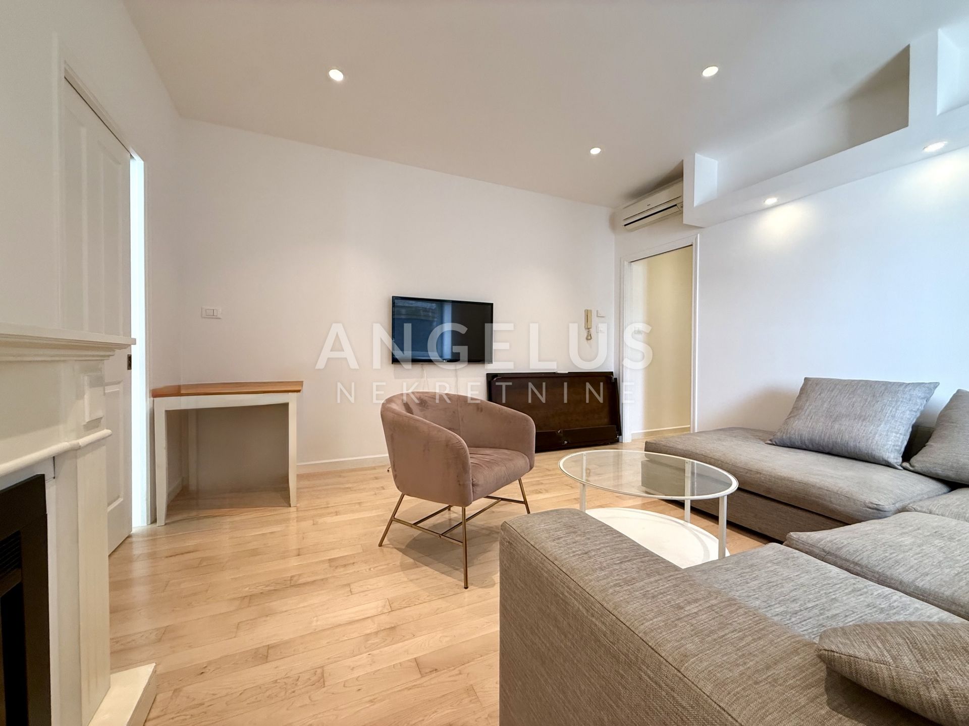 Flat For sale -  Donji grad