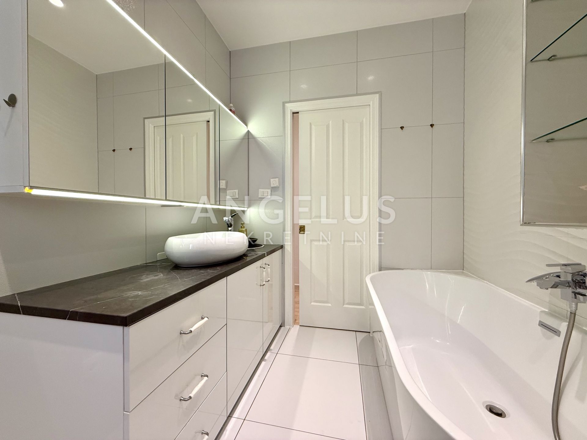 Flat For sale -  Donji grad