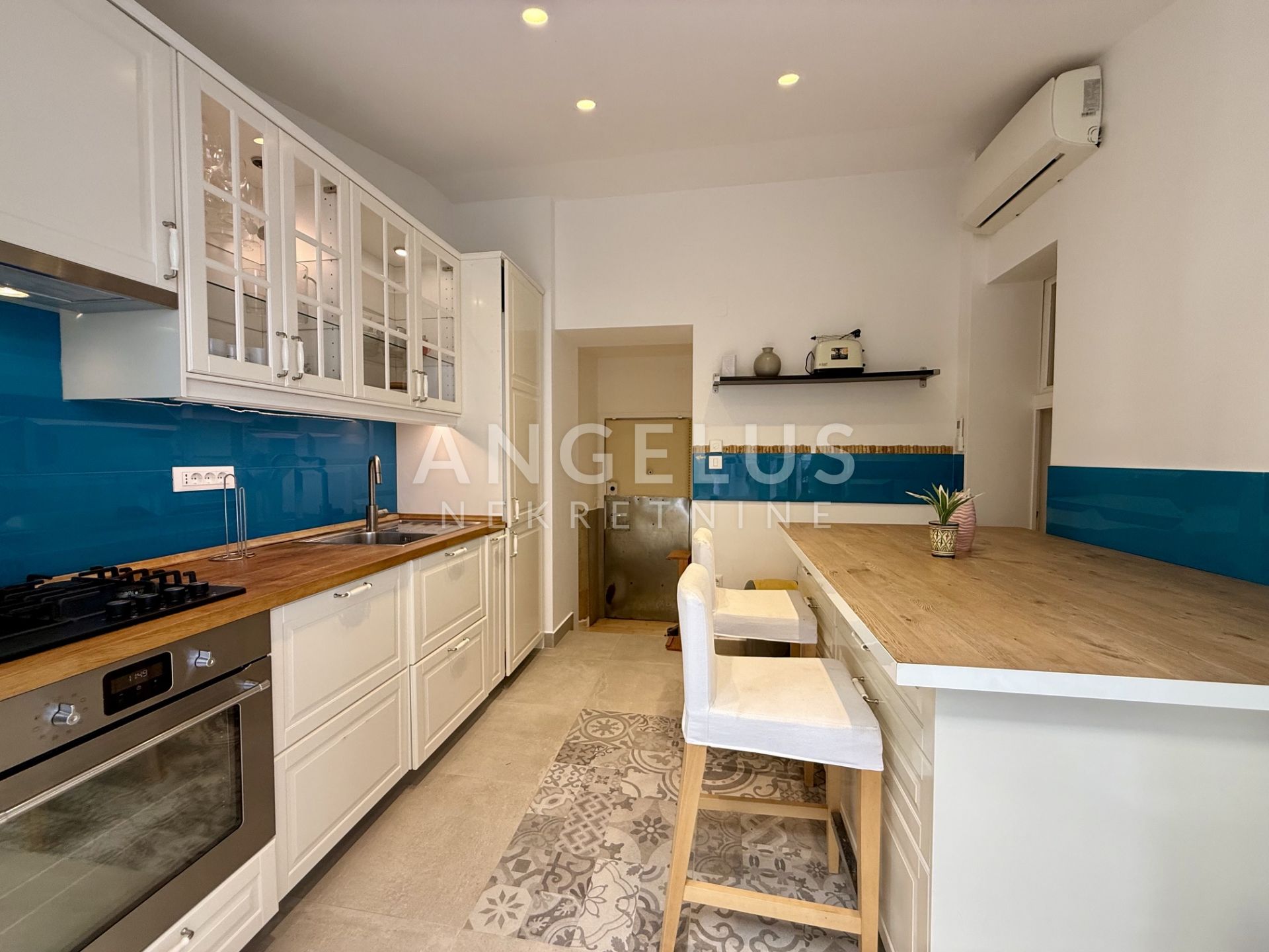 Flat For sale -  Donji grad
