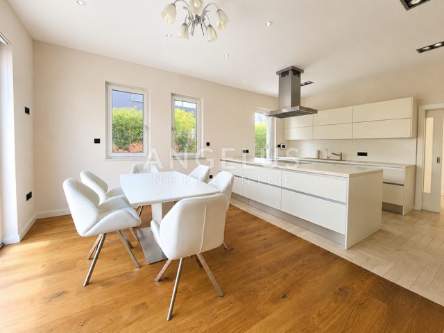Dom na predaj 320 m² – Novi Zagreb - Zapad