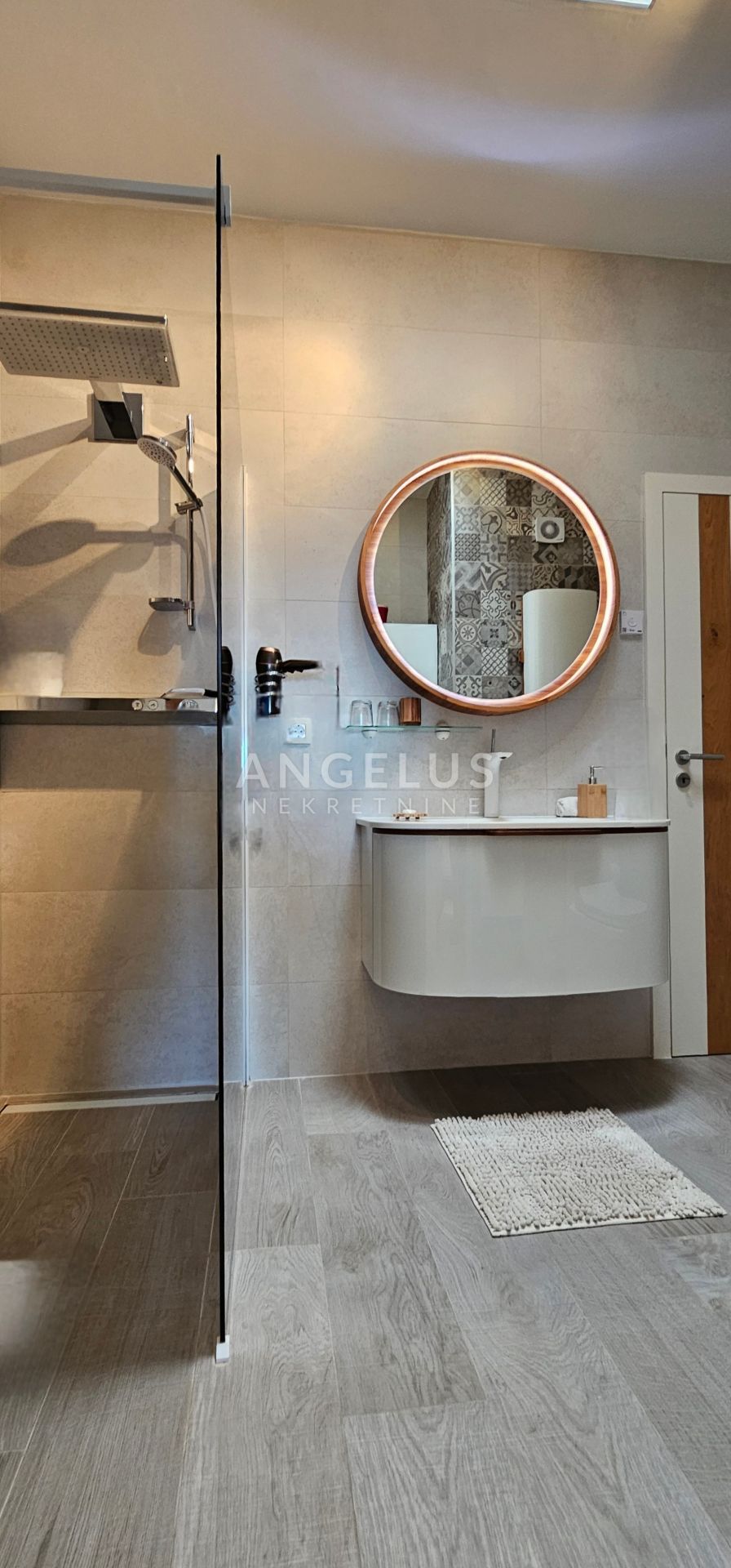 Flat For sale -  Meje