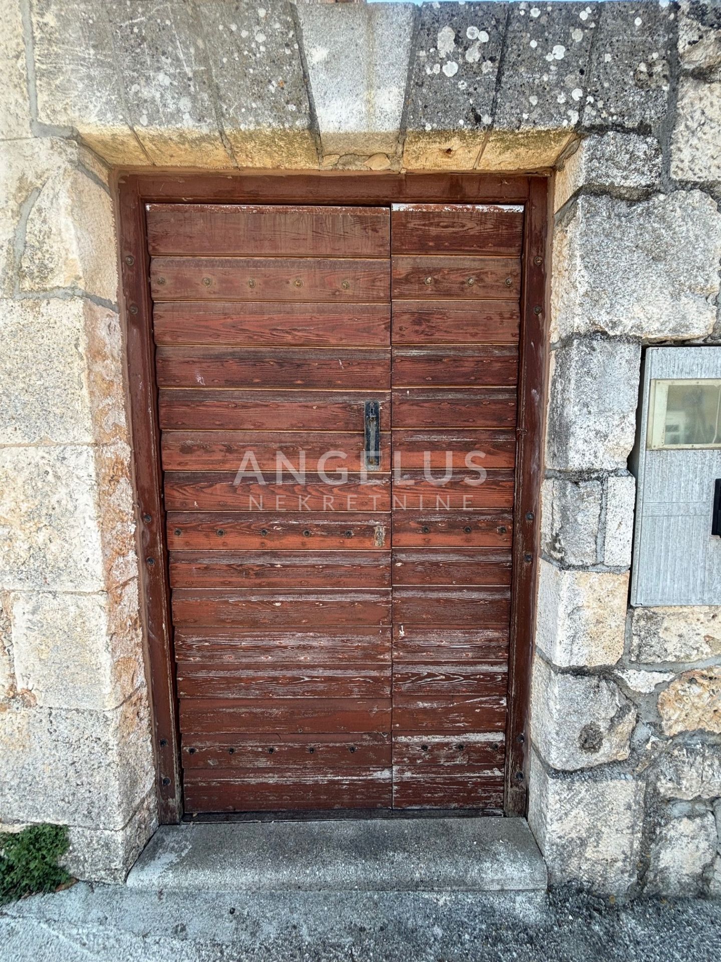 Casa In vendita - Splitsko-dalmatinska Nerežišća