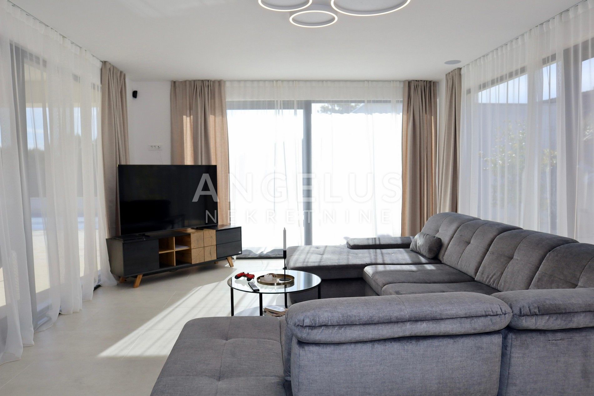 Casa In vendita - Splitsko-dalmatinska Rogač