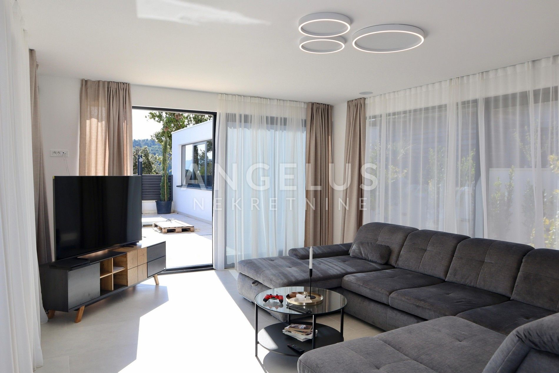 Casa In vendita - Splitsko-dalmatinska Rogač