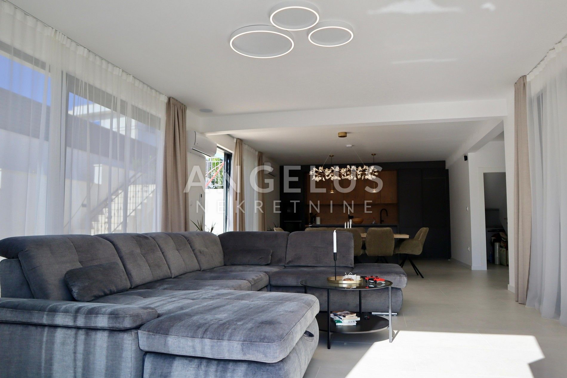 Casa In vendita - Splitsko-dalmatinska Rogač - foto 2/27
