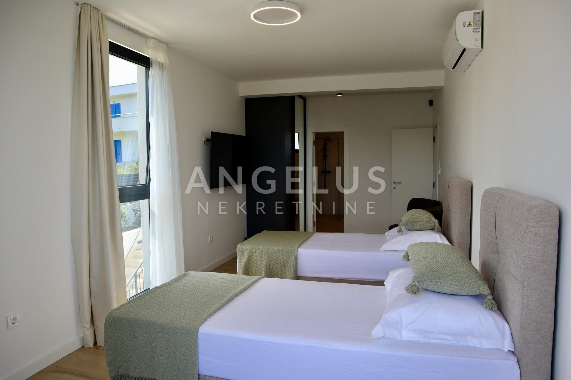 Casa In vendita - Splitsko-dalmatinska Rogač