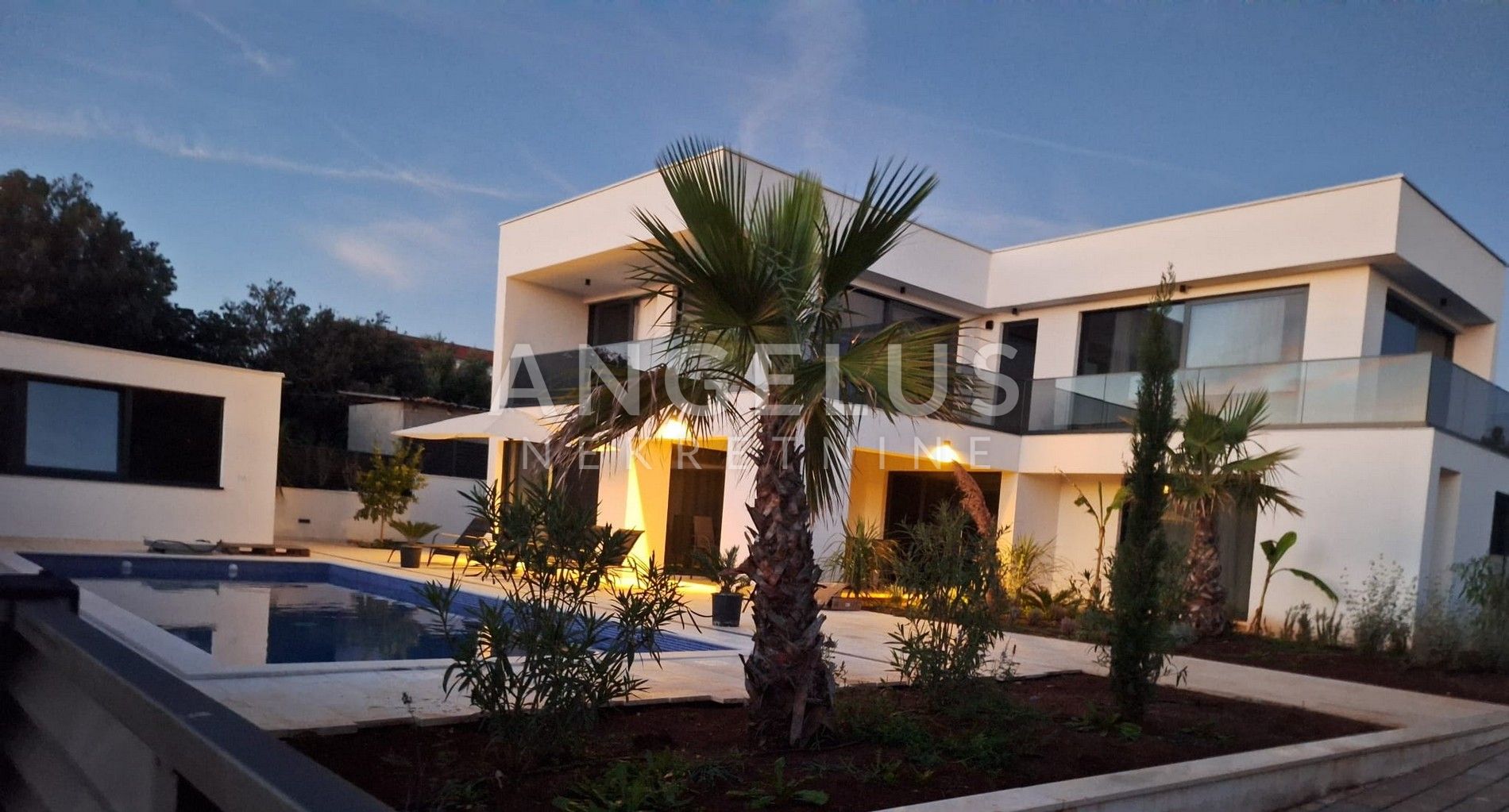 Casa In vendita - Splitsko-dalmatinska Rogač