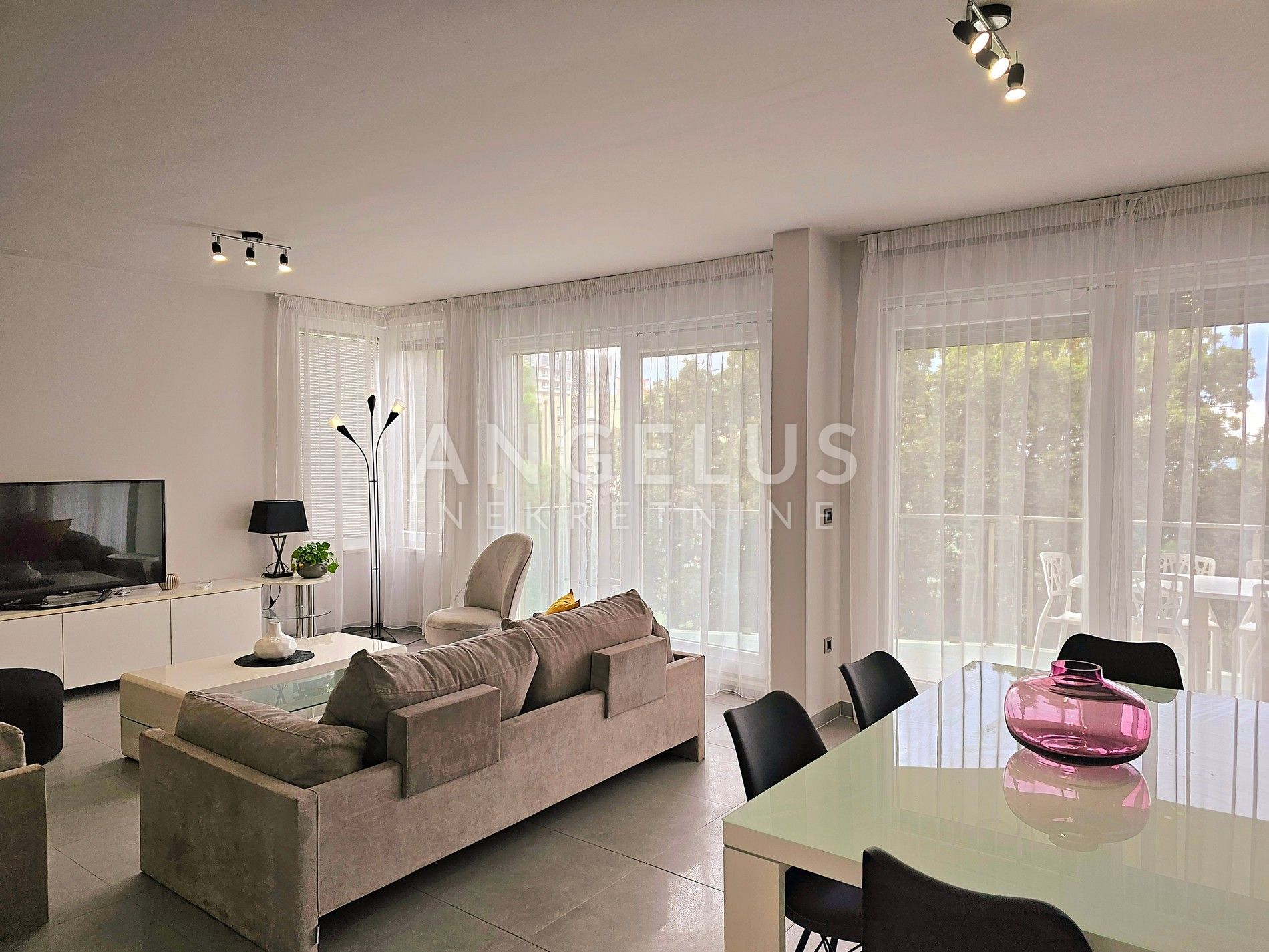 Apartment Zu verkaufen - Splitsko-dalmatinska Podstrana - foto 1/35