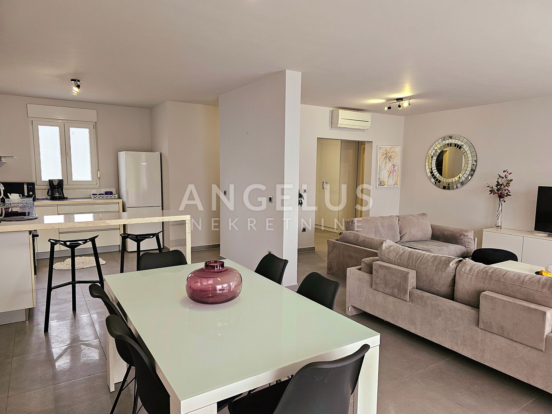 Apartment Zu verkaufen - Splitsko-dalmatinska Podstrana