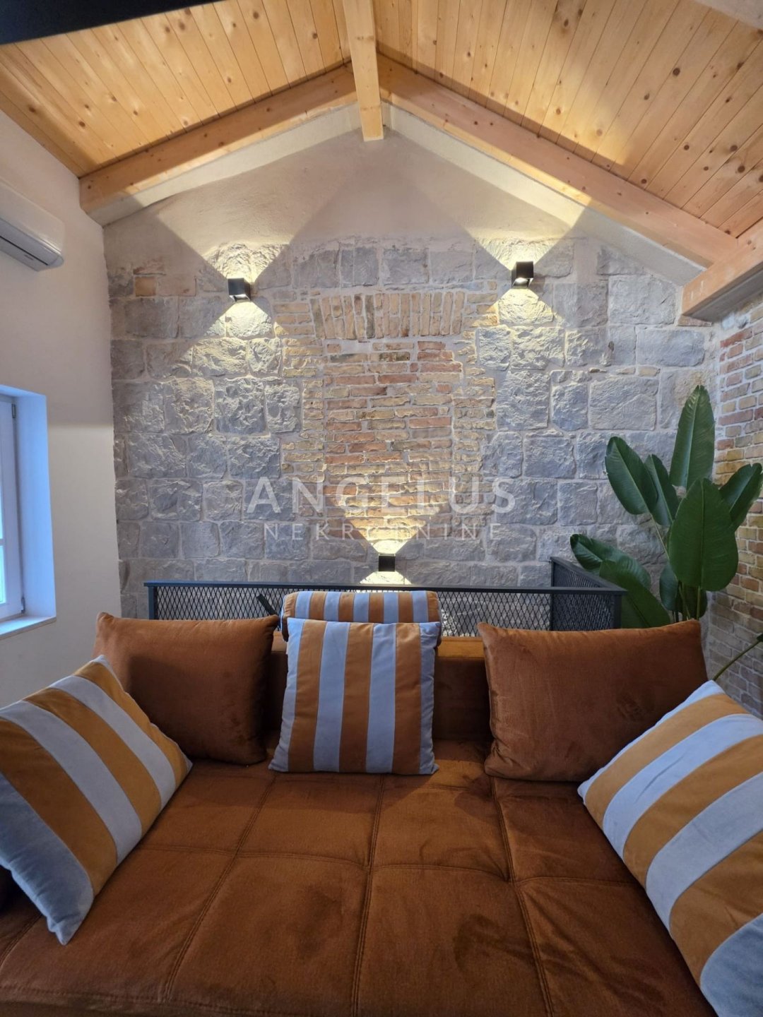 House For sale - Splitsko-dalmatinska Kaštel Stari