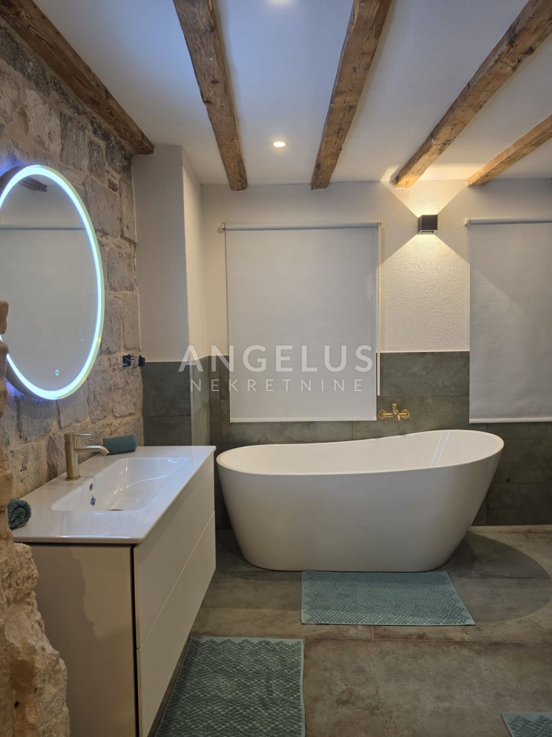 House For sale - Splitsko-dalmatinska Kaštel Stari