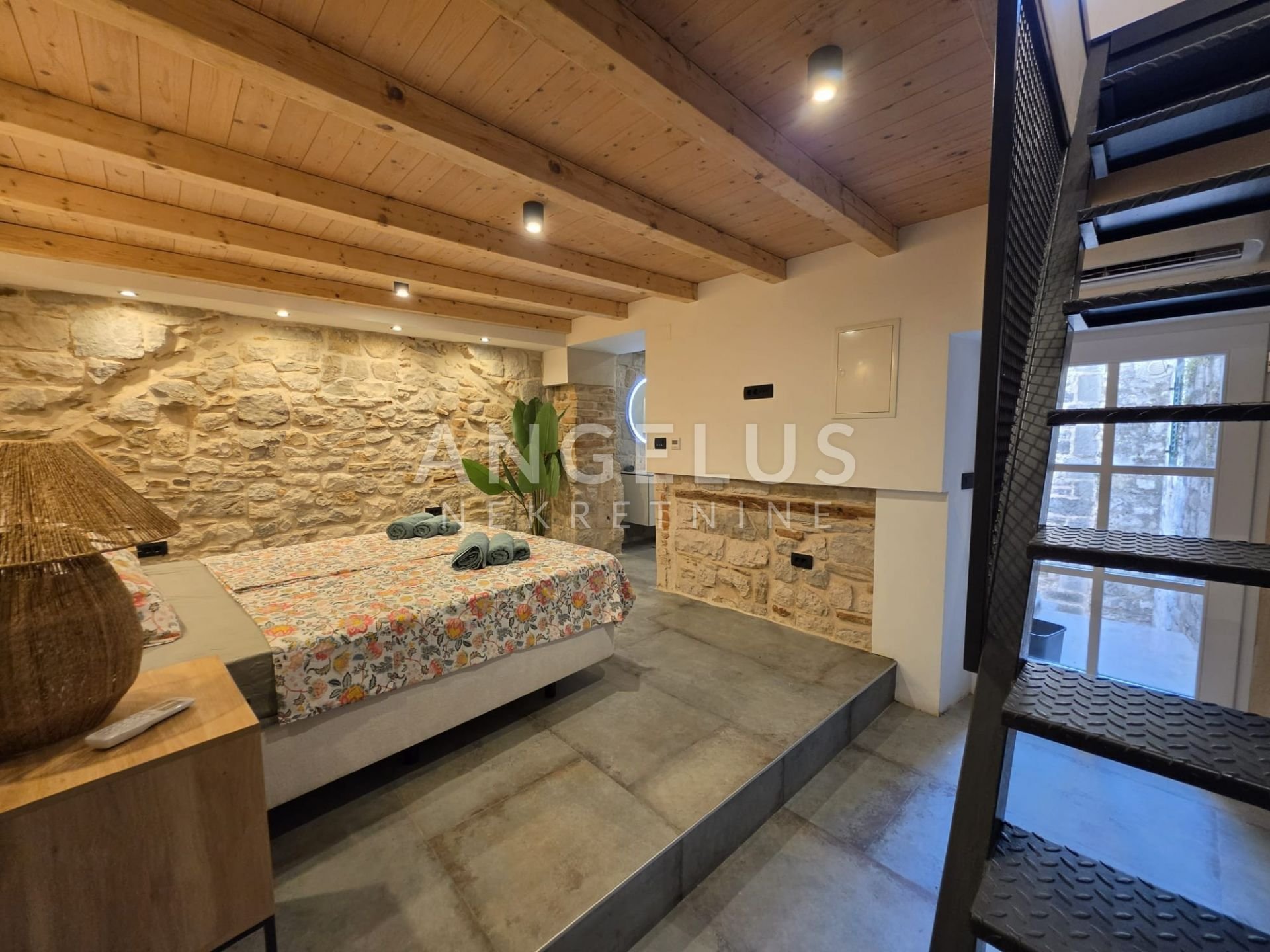 House For sale - Splitsko-dalmatinska Kaštel Stari