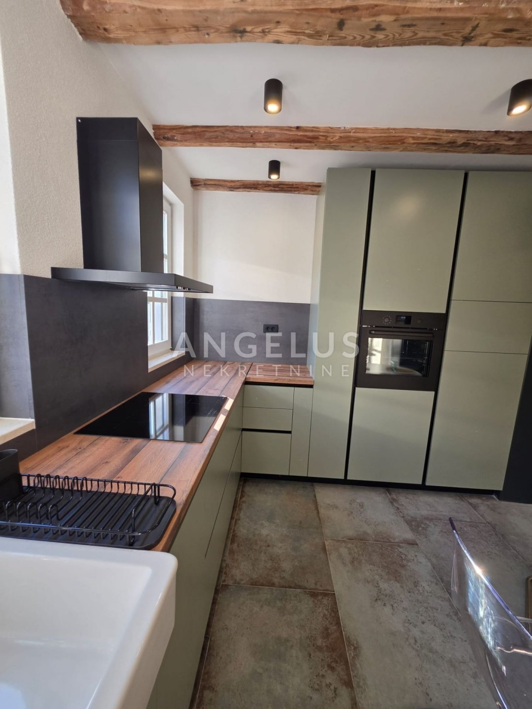 House For sale - Splitsko-dalmatinska Kaštel Stari