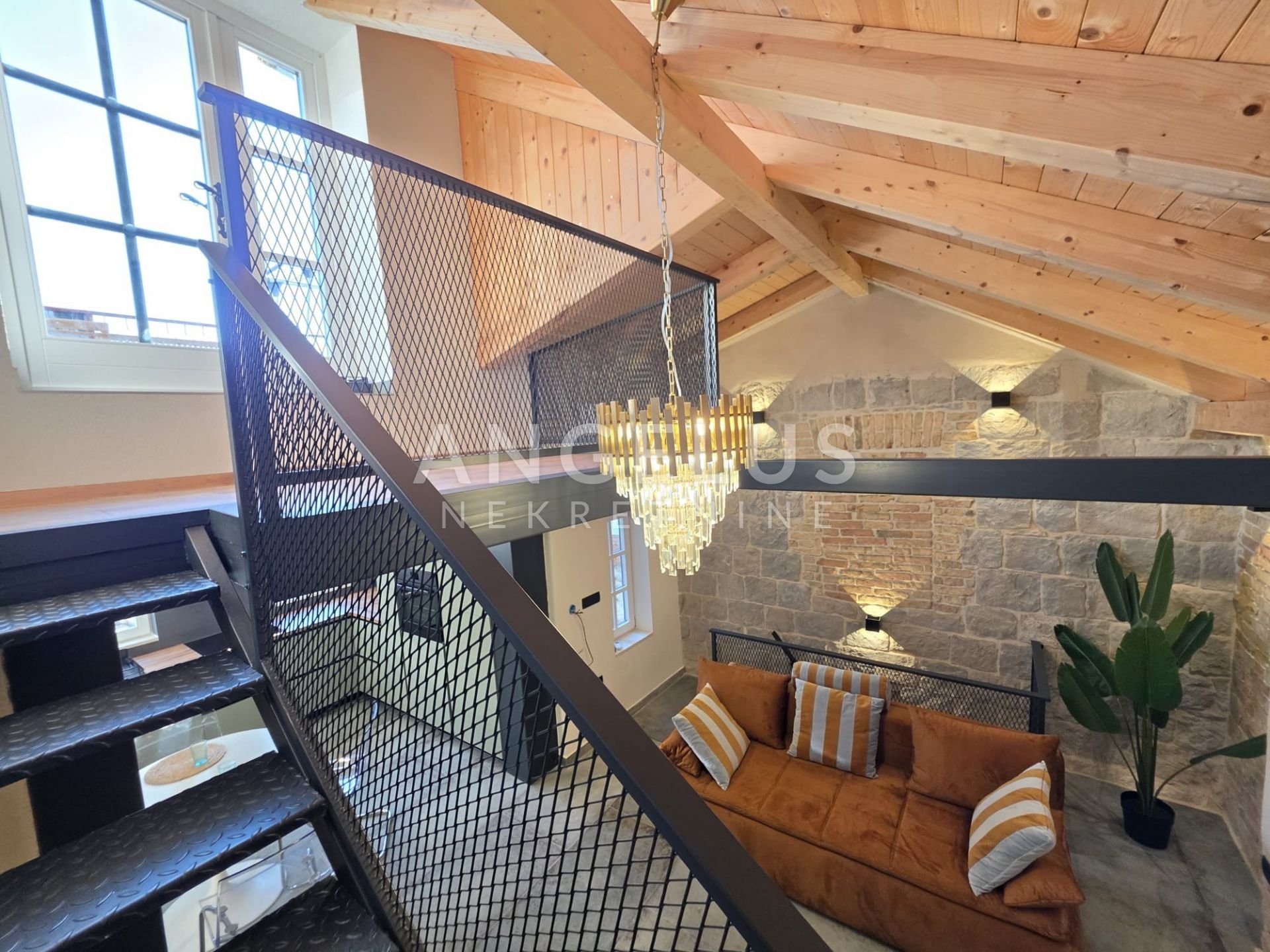 House For sale - Splitsko-dalmatinska Kaštel Stari