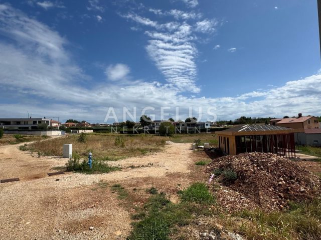 Pozemek na prodej 980 m² – Kaštelir-Labinci