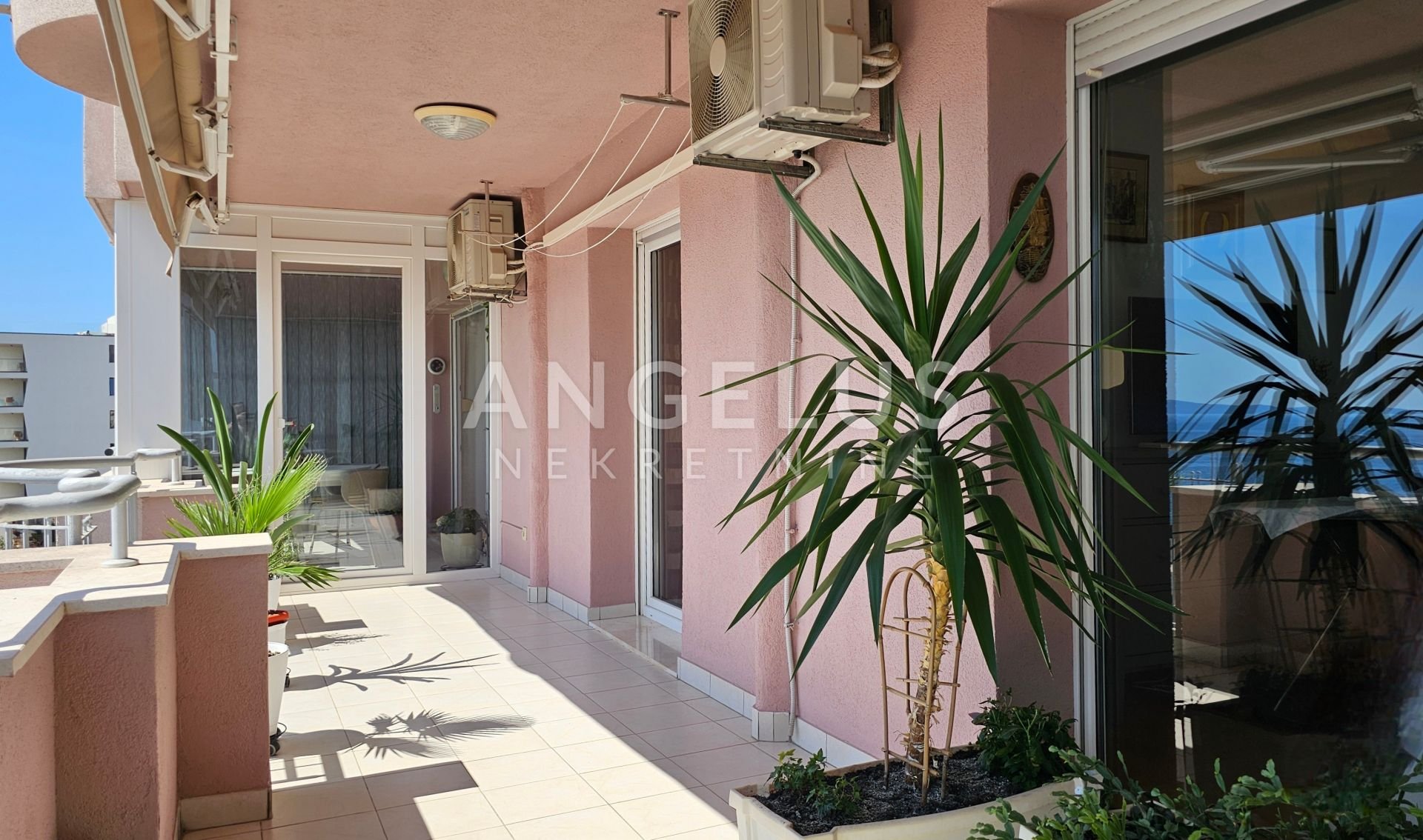 Flat For sale - Splitsko-dalmatinska Žnjan