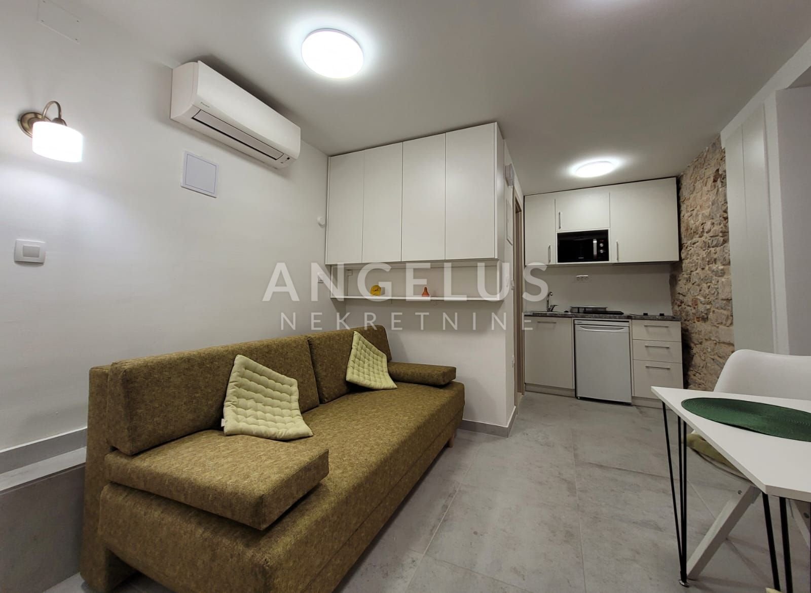 Appartement À louer - Splitsko-dalmatinska Varoš