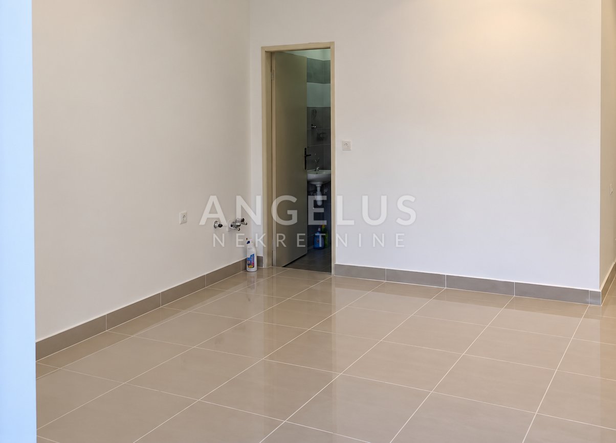 Business premises For rent - Istarska Centar