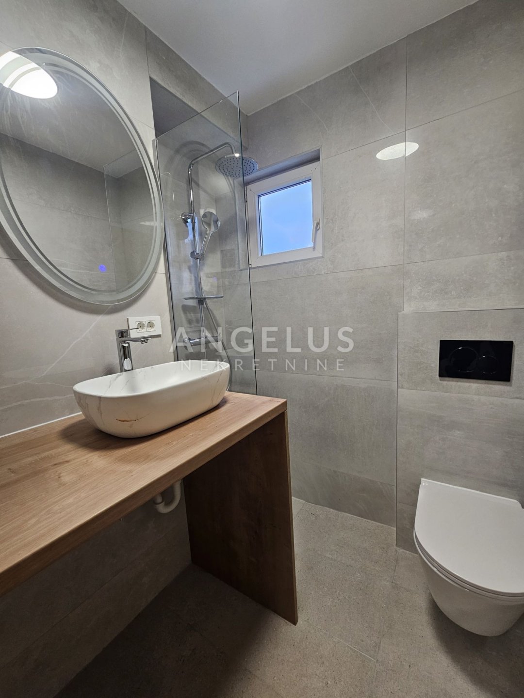 Apartma Naprodaj - Grad Zagreb Savica