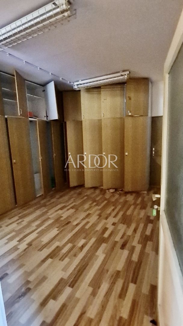 Komerčné Na predaj -  Centar