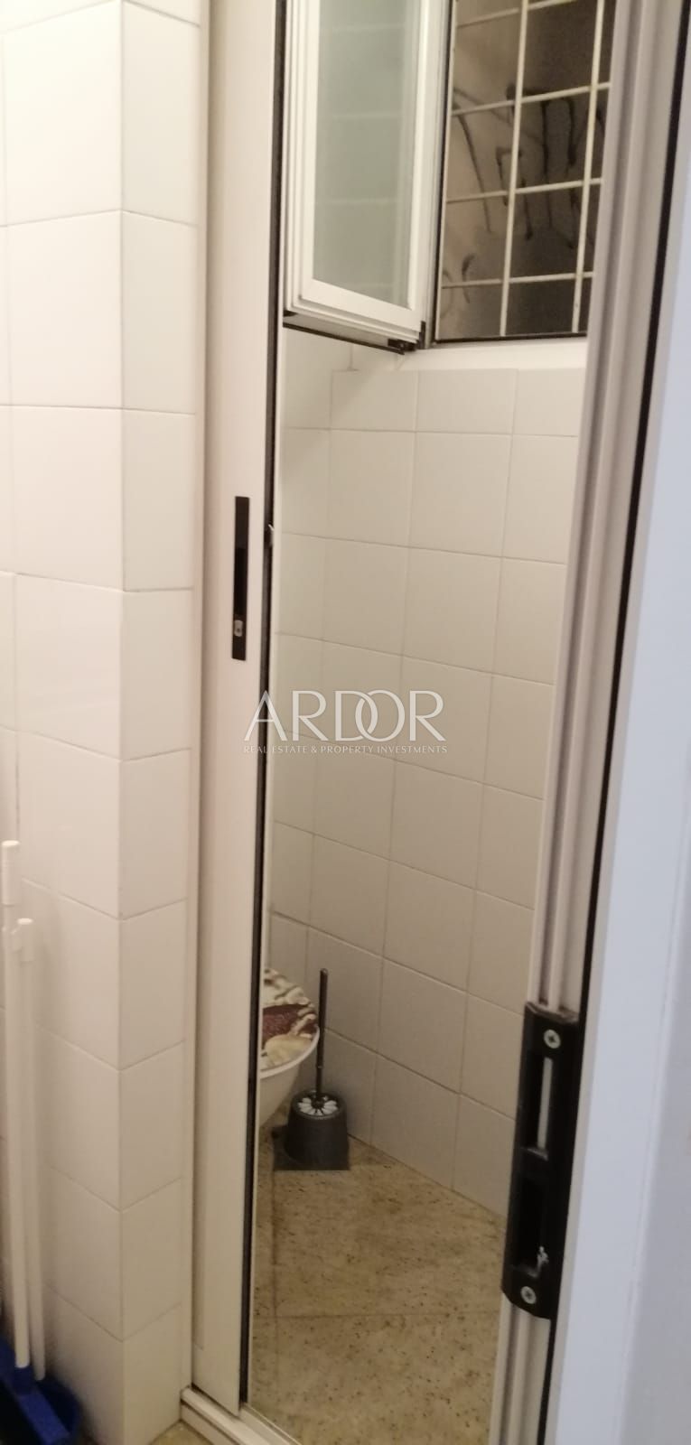 Poslovni prostor Na prodaju -  Stari Grad