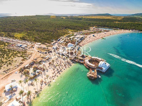 Land for sale 12781 m² – Novalja