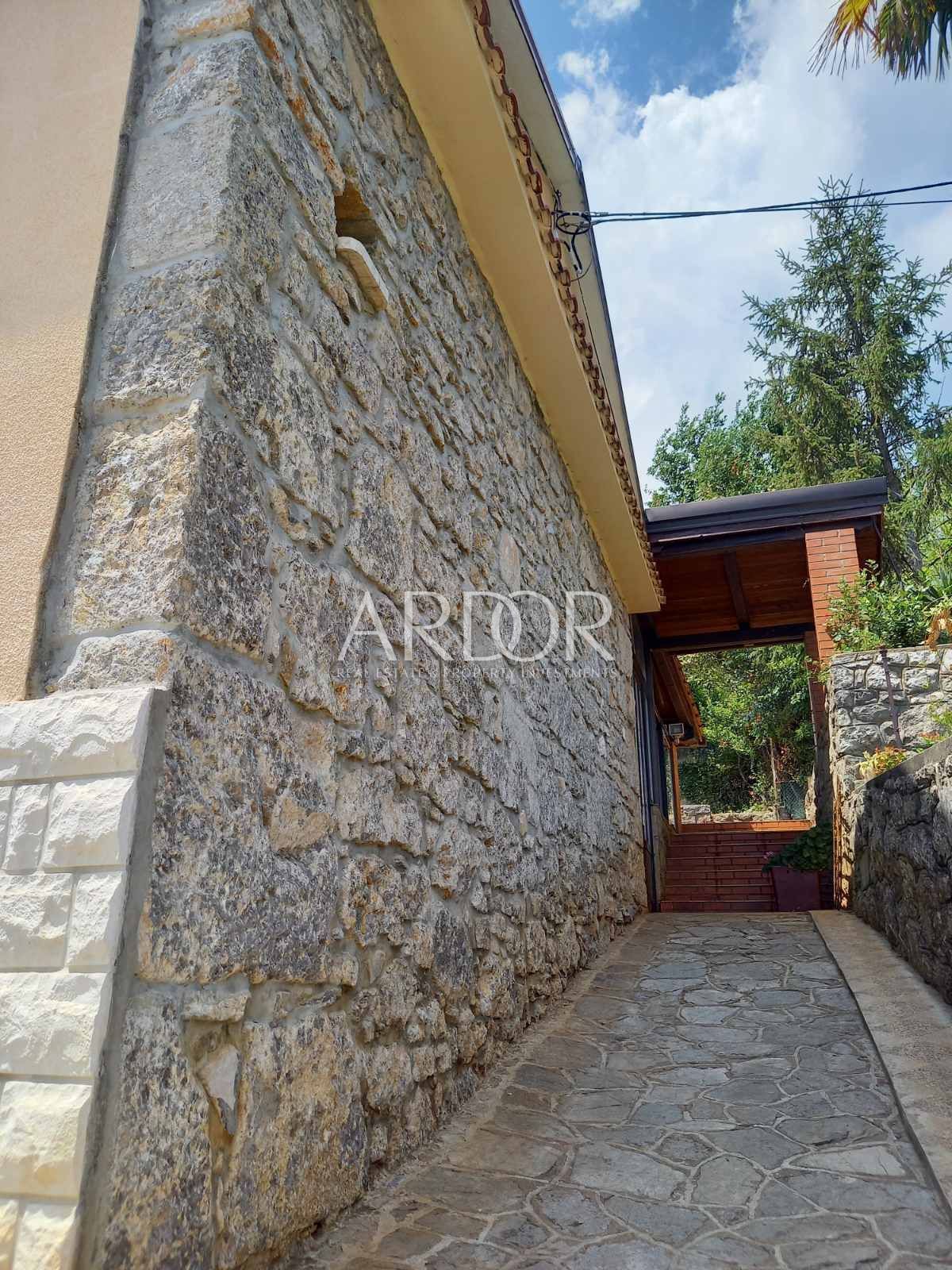 Hiša Na predaj -  Ičići