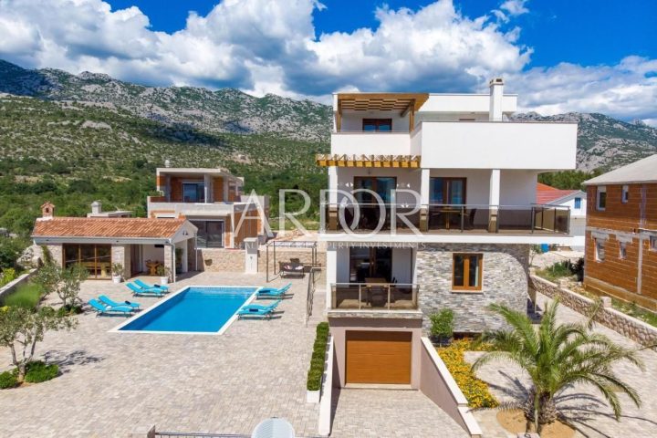 House for sale 388 m² – Starigrad